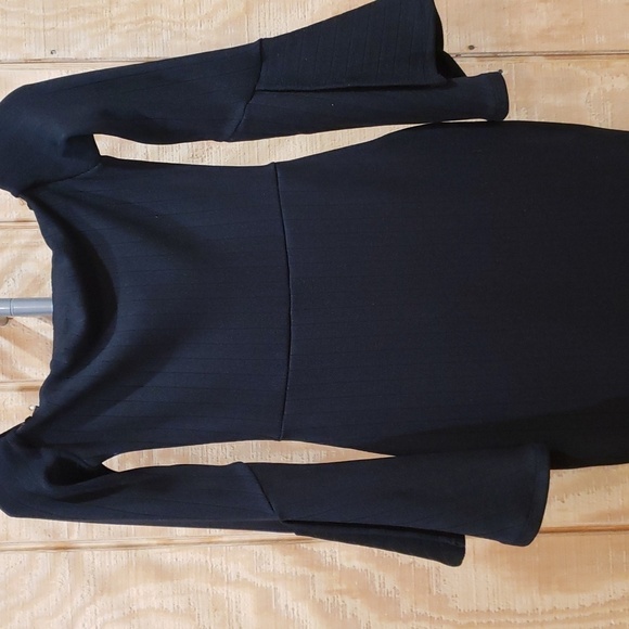 Stylestalker NWT Wylie Black Off Shoulder Bell Sleeve Evening Midi Dress… - Picture 3 of 8